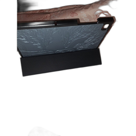 NWT Case for iPad 9.7 Inch 2018/2017 iPad 6th/5th Generation-Silver - Picture 11 of 11